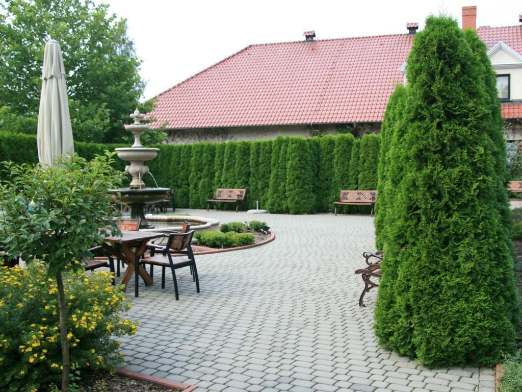 Hubertus Aparthotel & Restaurant & Horse Club สตาโรการ์ด กดังสกี ภายนอก รูปภาพ