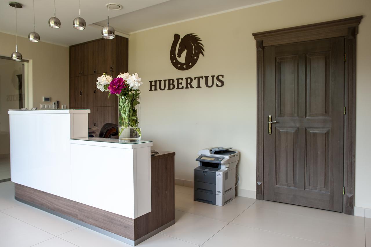 Hubertus Aparthotel & Restaurant & Horse Club สตาโรการ์ด กดังสกี ภายนอก รูปภาพ
